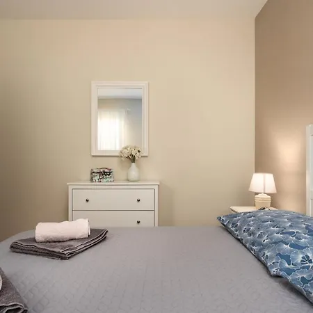 Nevenka דירה ורסאר