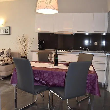 Nevenka Apartment Vrsar